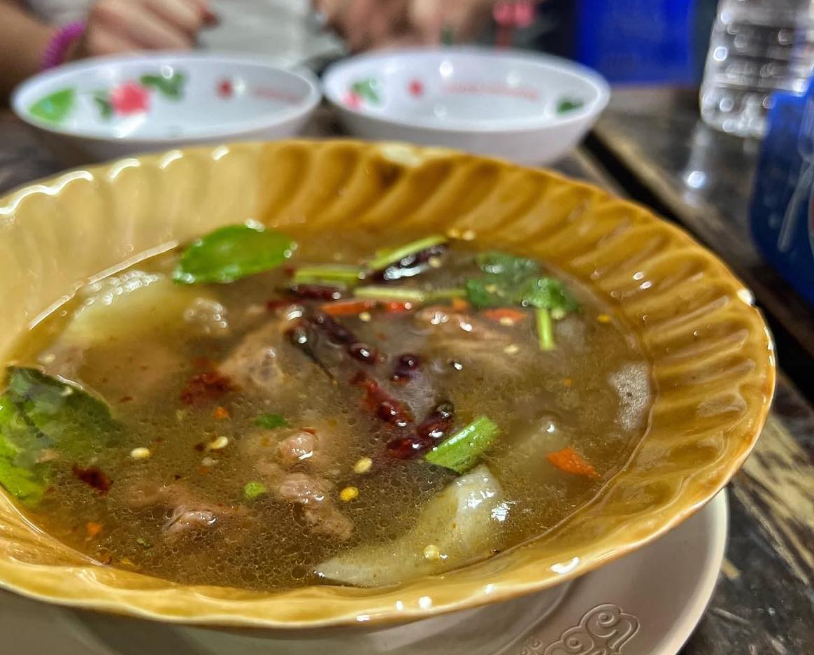 Northeastern Thai spicy beef tendon soup